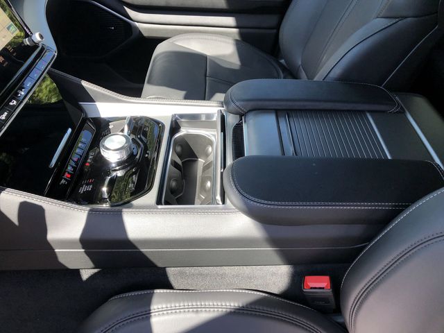 Thumbnail: 2026 Jeep Grand Wagoneer - 13
