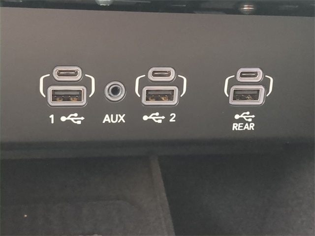 Thumbnail: 2026 Jeep Grand Wagoneer - 36