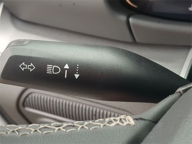 Thumbnail: 2026 Jeep Grand Wagoneer - 32