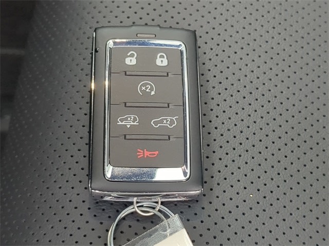 Thumbnail: 2026 Jeep Grand Wagoneer - 17