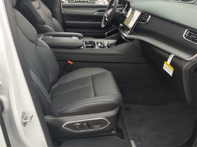 Thumbnail: 2026 Jeep Grand Wagoneer - 11