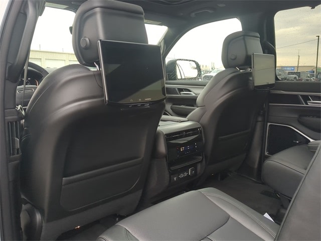 Thumbnail: 2026 Jeep Grand Wagoneer - 12