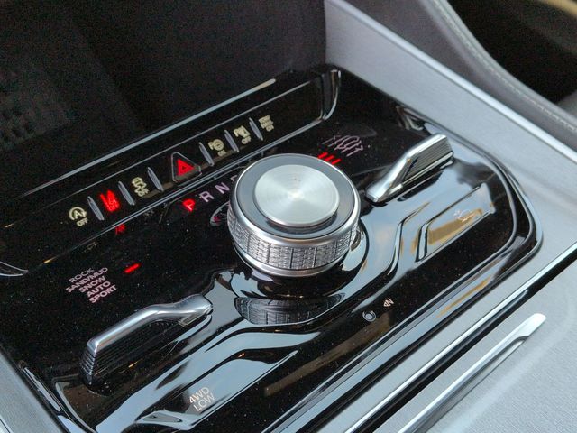 Thumbnail: 2026 Jeep Grand Wagoneer - 37