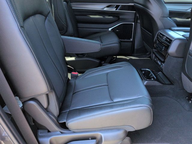 Thumbnail: 2026 Jeep Grand Wagoneer - 12