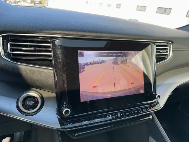 Thumbnail: 2023 Jeep Wagoneer - 10