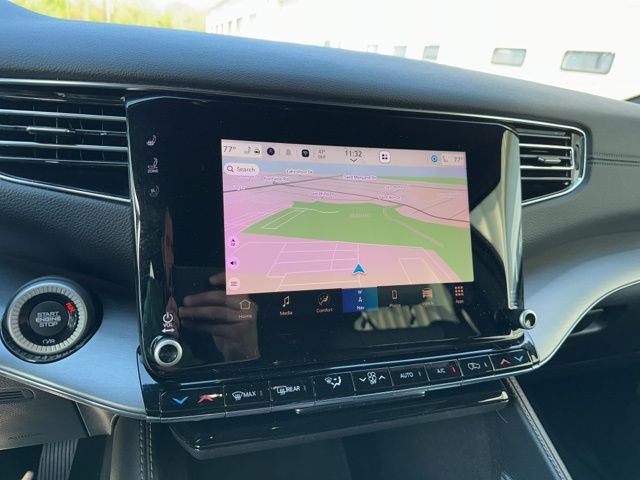 Thumbnail: 2023 Jeep Wagoneer - 15