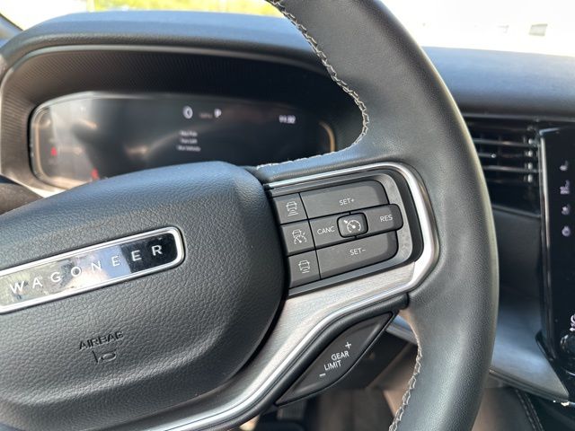 Thumbnail: 2023 Jeep Wagoneer - 16