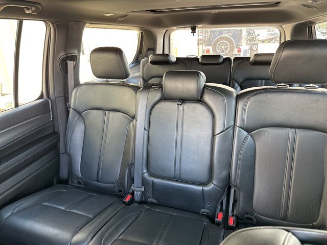 Thumbnail: 2023 Jeep Wagoneer - 9