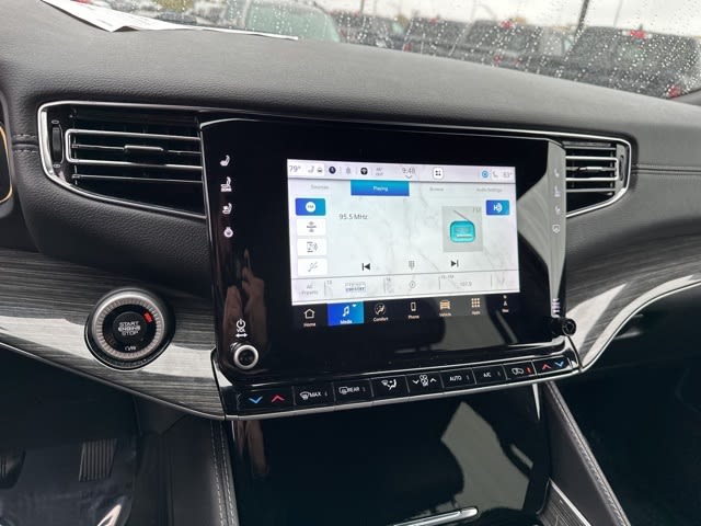 Thumbnail: 2022 Jeep Wagoneer - 8