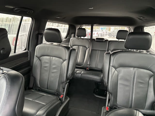 Thumbnail: 2022 Jeep Wagoneer - 7