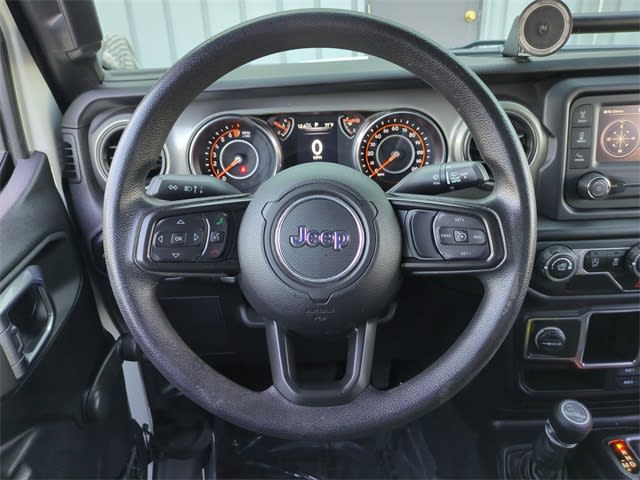 Thumbnail: 2021 Jeep Gladiator - 14