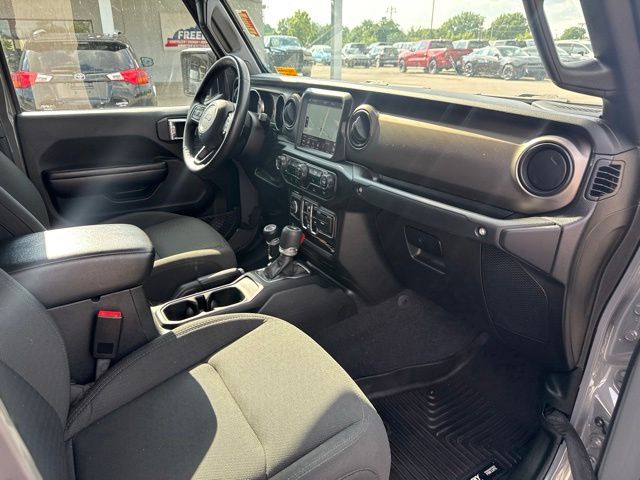 Thumbnail: 2020 Jeep Gladiator - 12