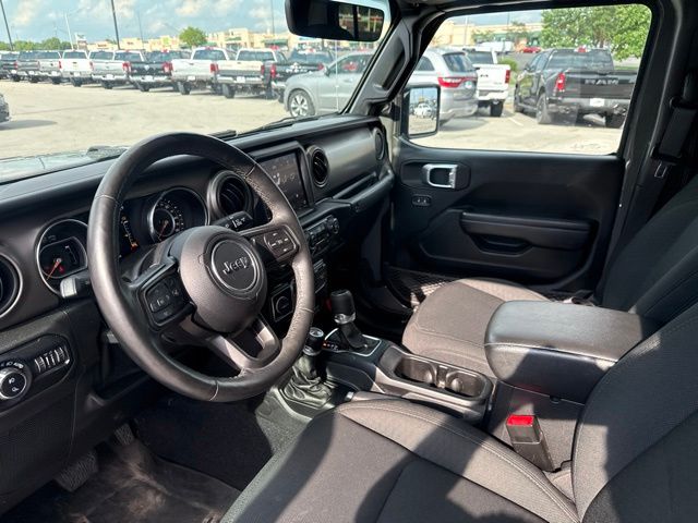 Thumbnail: 2020 Jeep Gladiator - 2