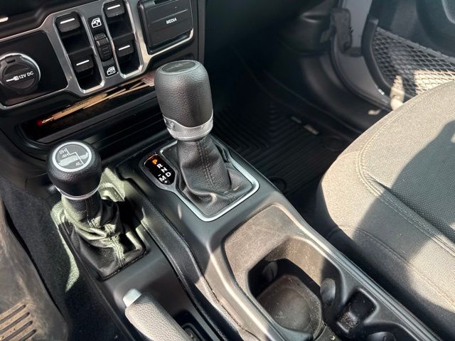 Thumbnail: 2020 Jeep Gladiator - 14