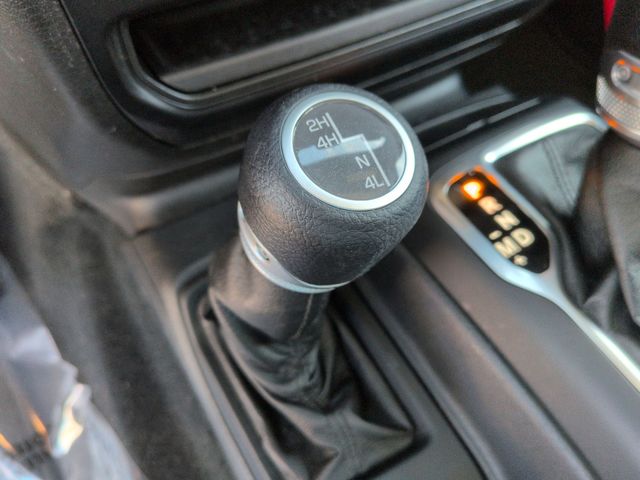 Thumbnail: 2021 Jeep Gladiator - 38