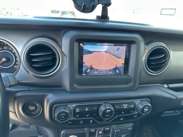 Thumbnail: 2021 Jeep Gladiator - 11