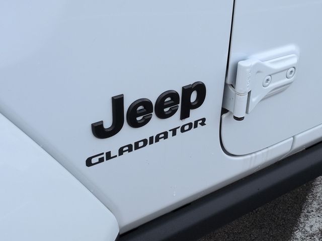 Thumbnail: 2021 Jeep Gladiator - 24