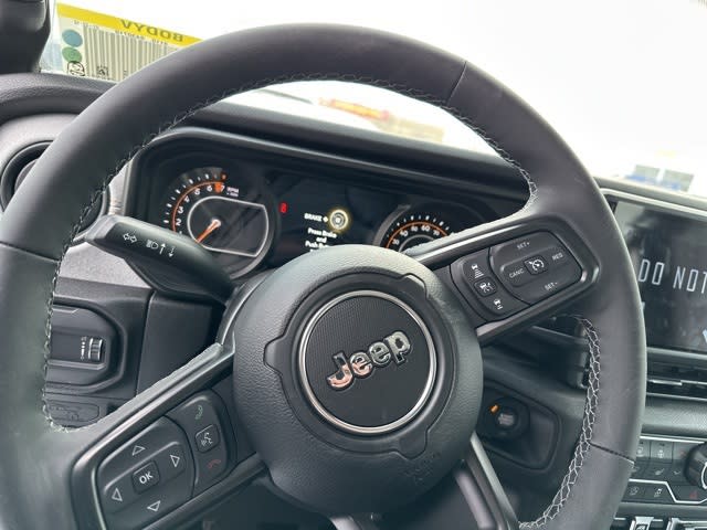 Thumbnail: 2026 Jeep Gladiator - 5