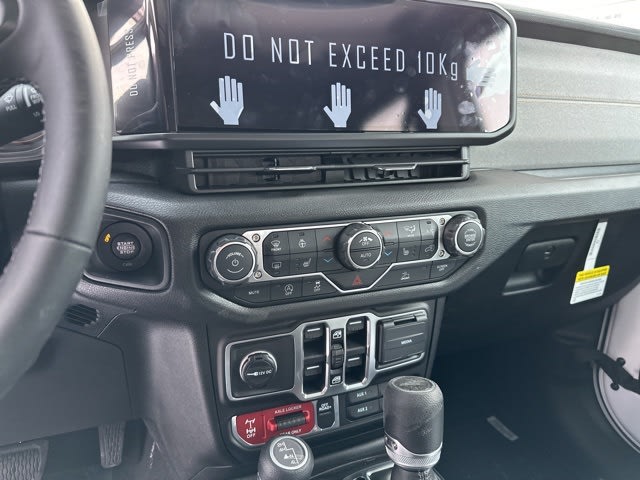 Thumbnail: 2026 Jeep Gladiator - 8