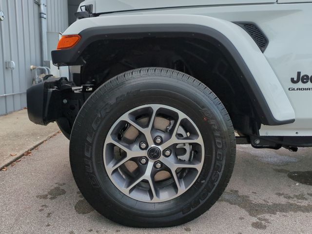 Thumbnail: 2025 Jeep Gladiator - 8
