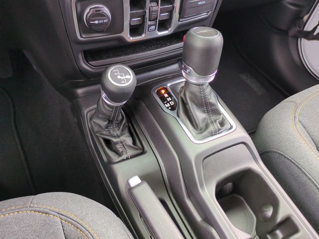 Thumbnail: 2025 Jeep Gladiator - 16