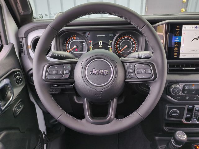 Thumbnail: 2025 Jeep Gladiator - 14