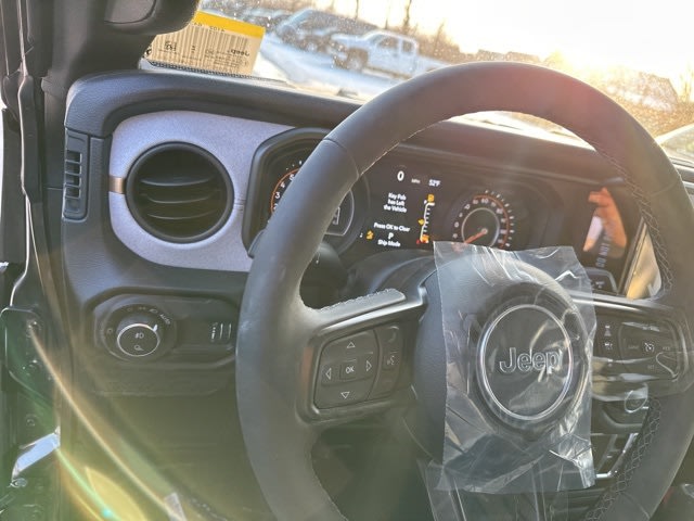 Thumbnail: 2026 Jeep Gladiator - 4