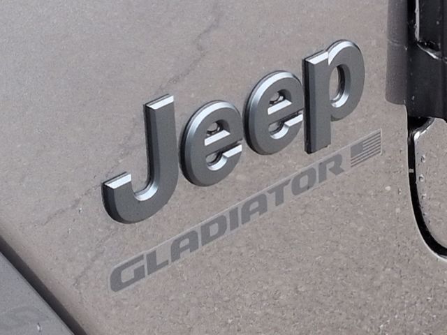 Thumbnail: 2026 Jeep Gladiator - 24