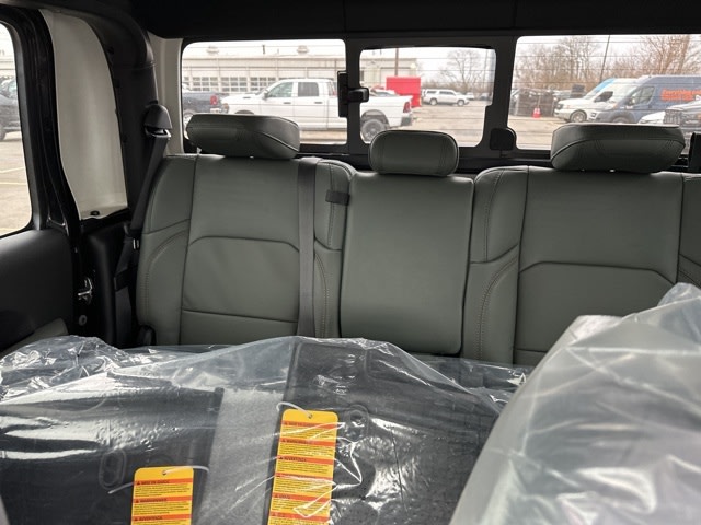 Thumbnail: 2026 Jeep Gladiator - 6