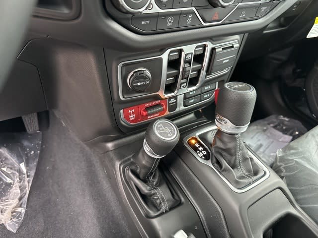 Thumbnail: 2026 Jeep Gladiator - 8