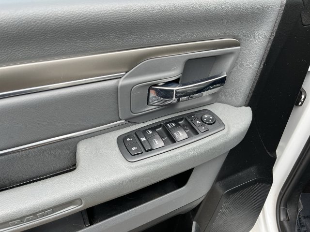 Thumbnail: 2019 RAM 1500 - 31