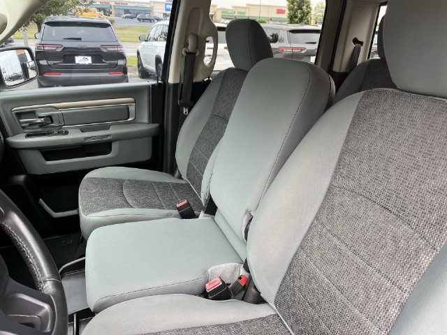 Thumbnail: 2019 RAM 1500 - 33