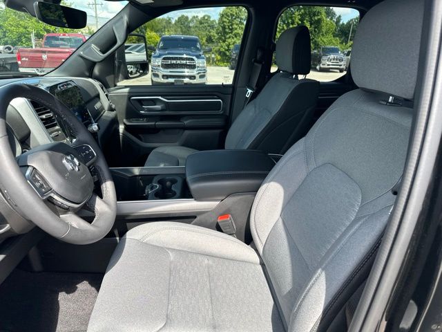 Thumbnail: 2025 RAM 1500 - 8