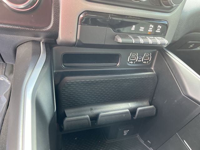 Thumbnail: 2020 RAM 1500 - 32