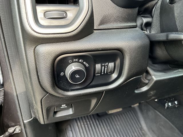 Thumbnail: 2019 RAM 1500 - 33