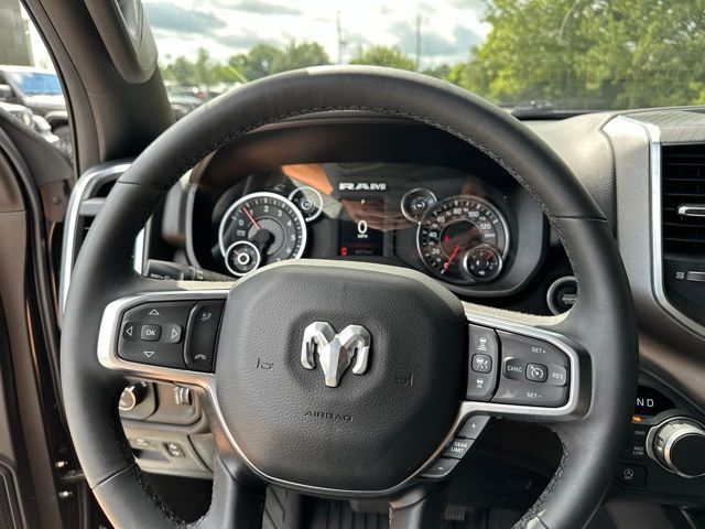 Thumbnail: 2025 RAM 1500 - 6