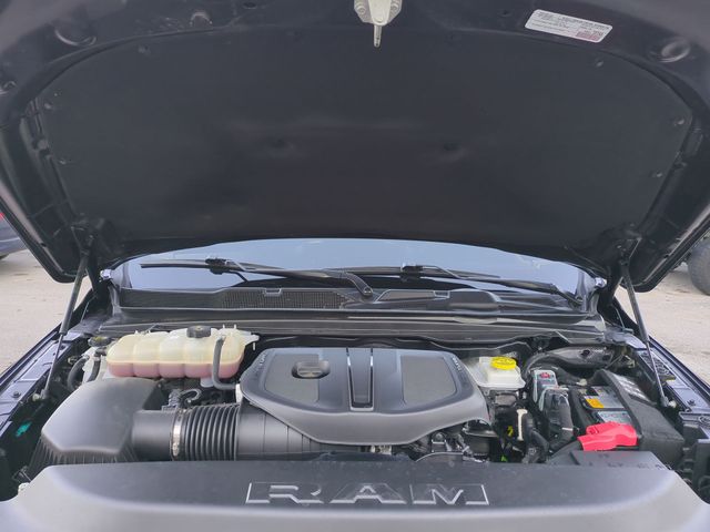 Thumbnail: 2025 RAM 1500 - 9