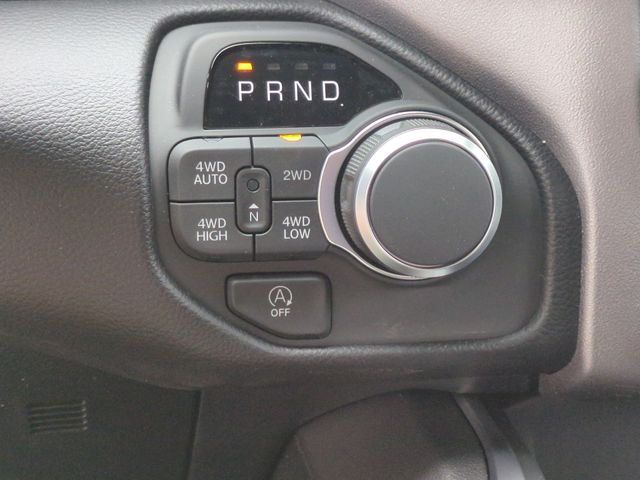 Thumbnail: 2026 RAM 1500 - 35