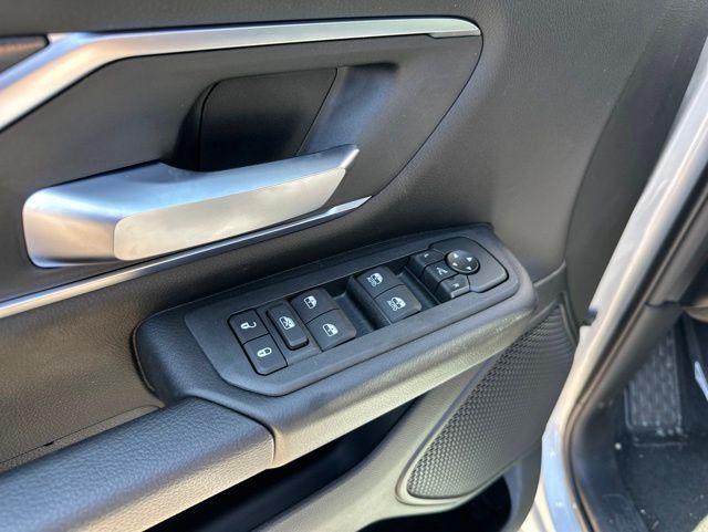 Thumbnail: 2026 RAM 1500 - 14