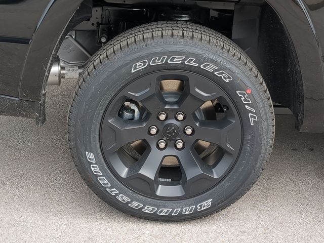 Thumbnail: 2026 RAM 1500 - 7