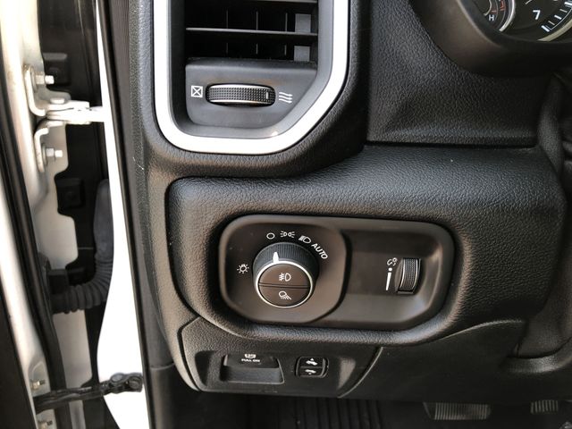 Thumbnail: 2020 RAM 1500 - 32