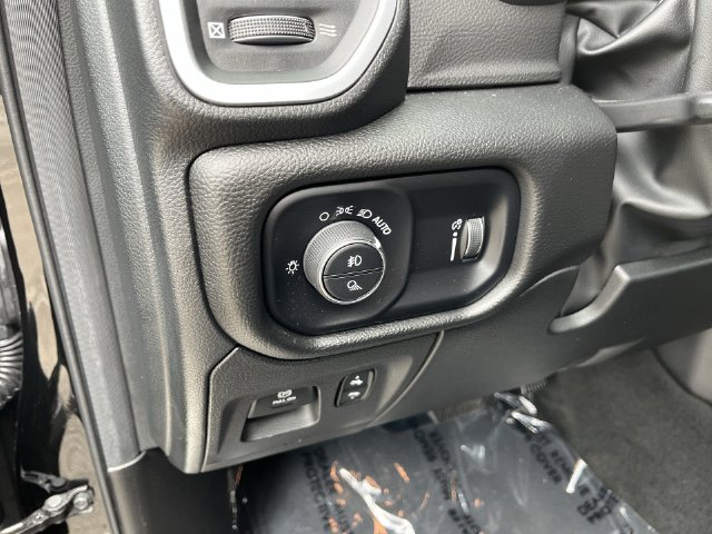 Thumbnail: 2022 RAM 1500 - 32