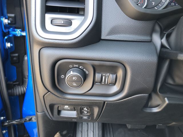Thumbnail: 2026 RAM 1500 - 36