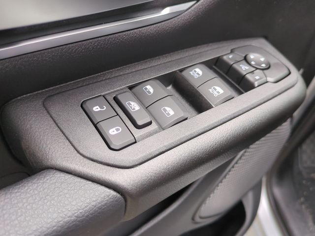 Thumbnail: 2026 RAM 1500 - 25