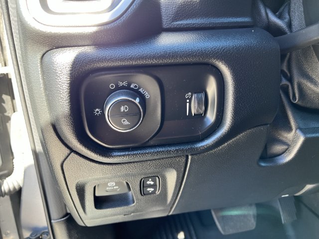 Thumbnail: 2020 RAM 1500 - 33