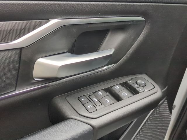 Thumbnail: 2026 RAM 1500 - 25