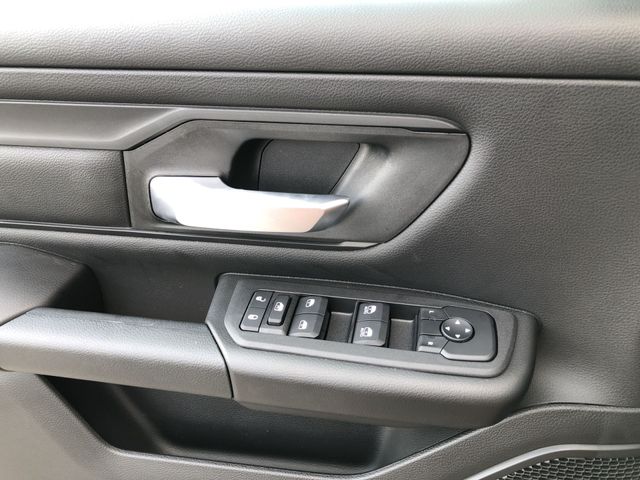 Thumbnail: 2026 RAM 1500 - 28