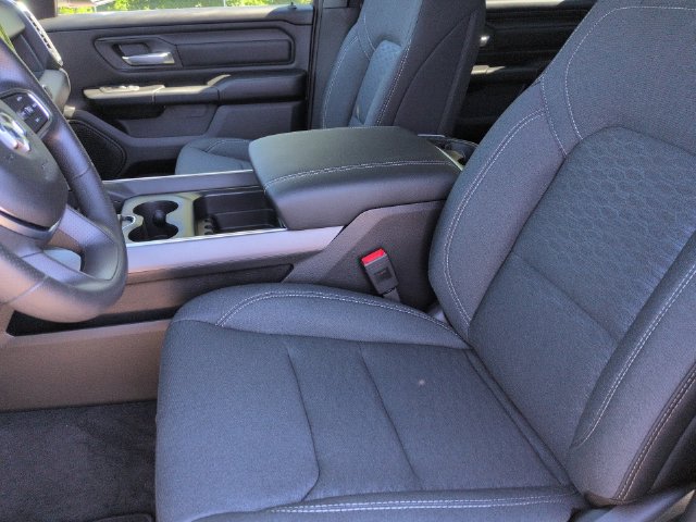 Thumbnail: 2026 RAM 1500 - 11