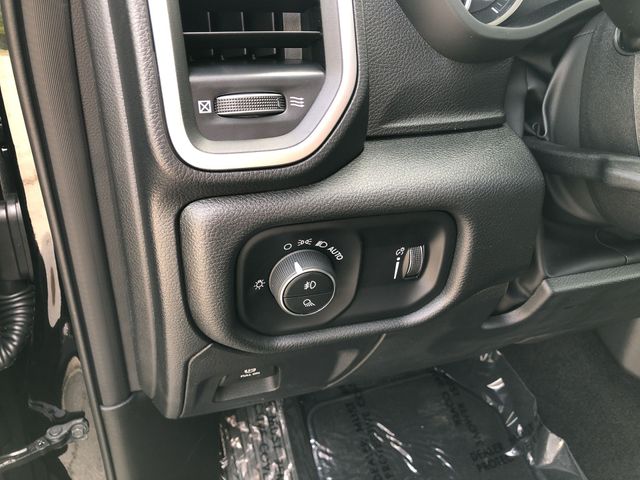 Thumbnail: 2026 RAM 1500 - 31