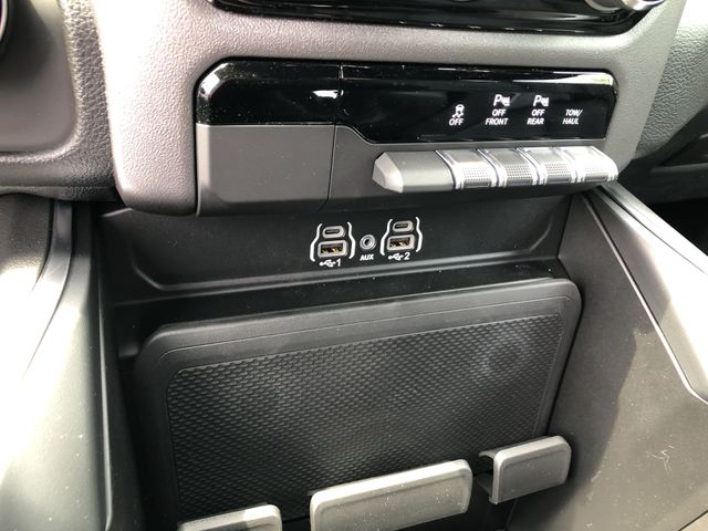 Thumbnail: 2026 RAM 1500 - 27